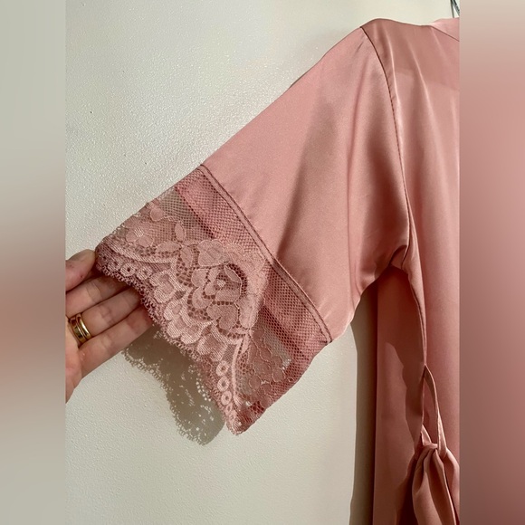 5 Brand New/Never Worn/Used Flower Girl Get Ready Silk/Lace Robes “Petal Patrol” - Picture 4 of 8